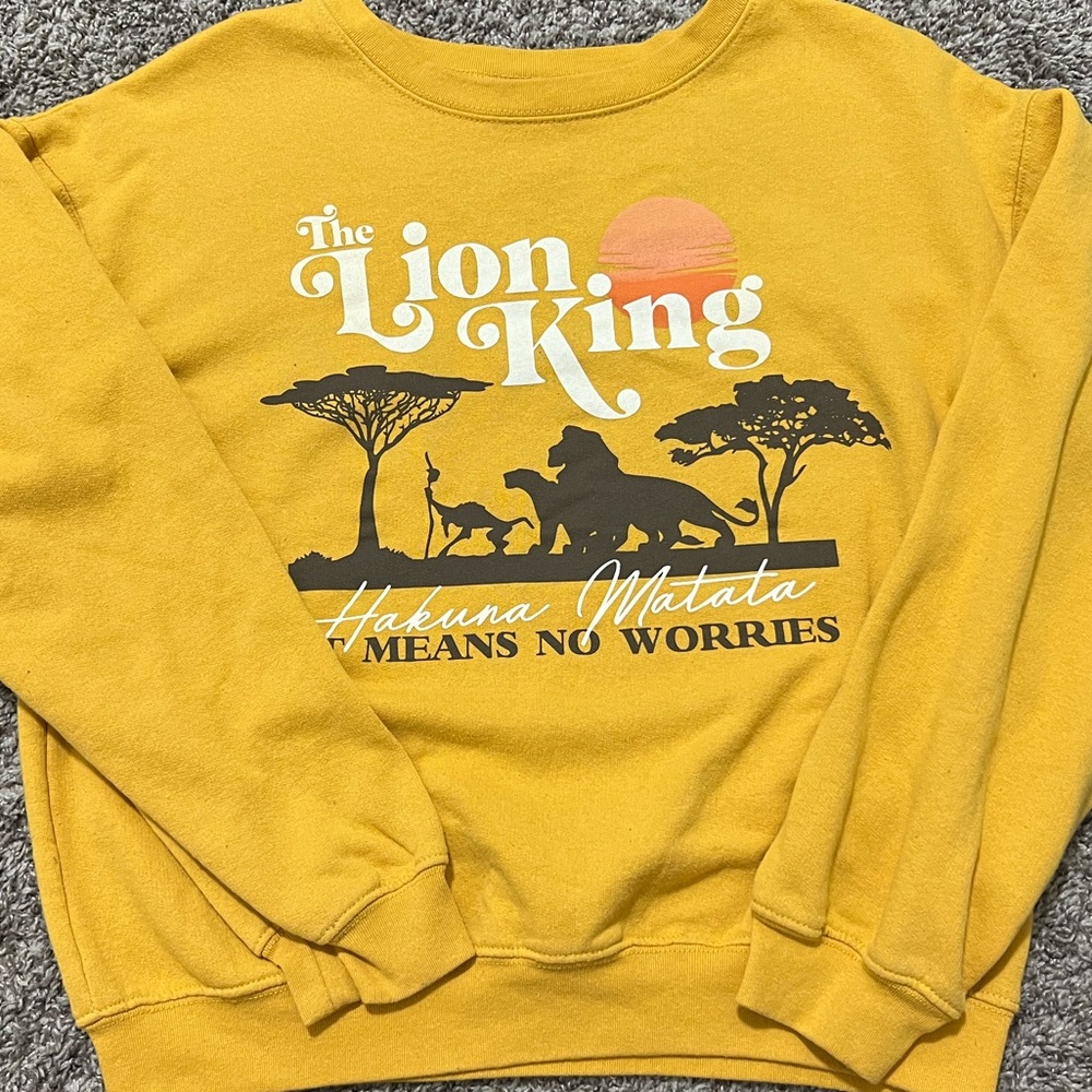 Disney Lion King Hakuna Matata Crewneck Size M (7-9)